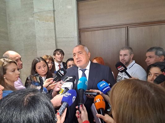 Борисов : Ако бях премиер, щях да съм при протестиращите