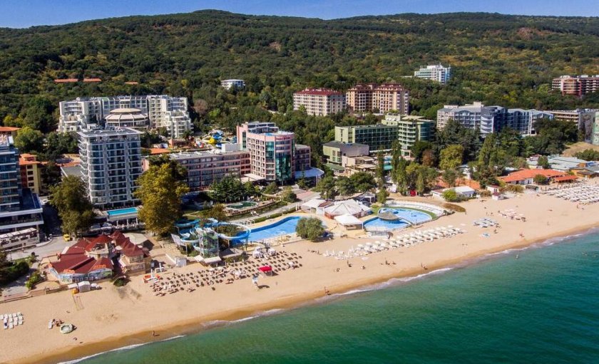 Приходите от нощувки в края на лятото са се увеличили с 16%
