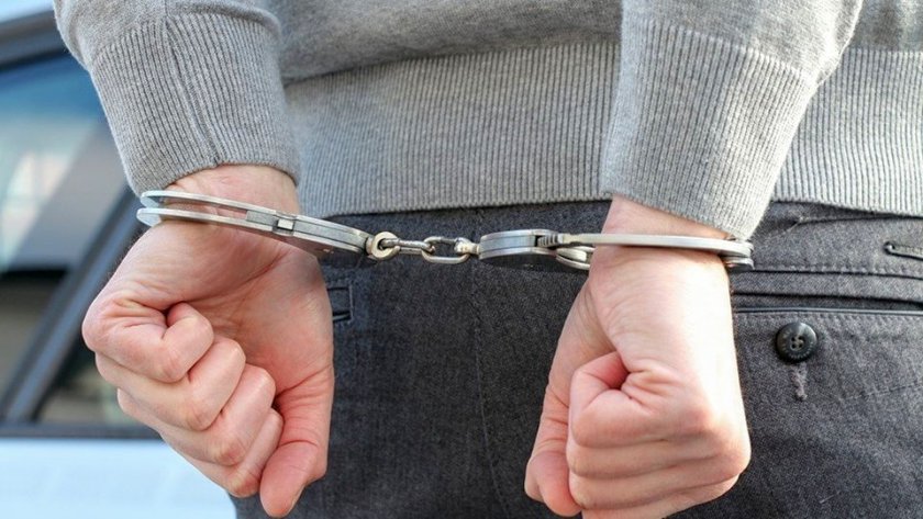 Задържаха мъж за заплахи за саморазправа към длъжностно лице в Кърджали