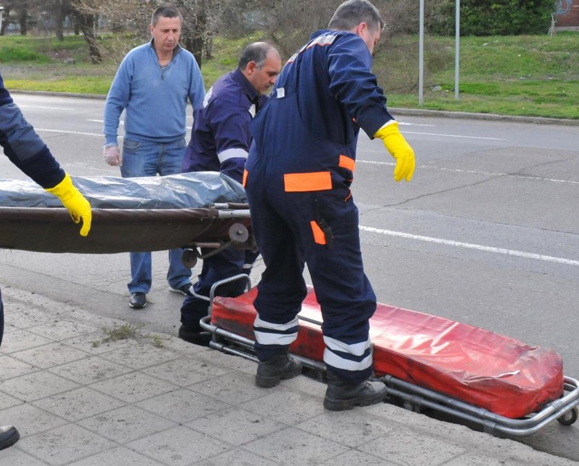 Откриха труп в изгоряла каравана в Хисаря