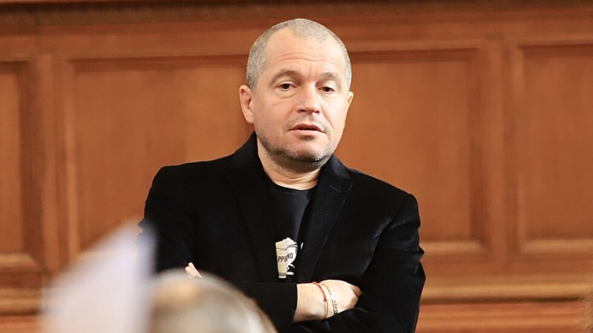 Тошко Йорданов: Тагарев е вреден като министър на отбраната