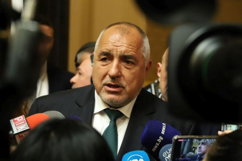 С тази сглобка нищо не може да се планира дълго