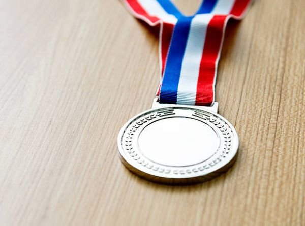 Ученик от Русе грабна сребърен медал на състезание по информатика