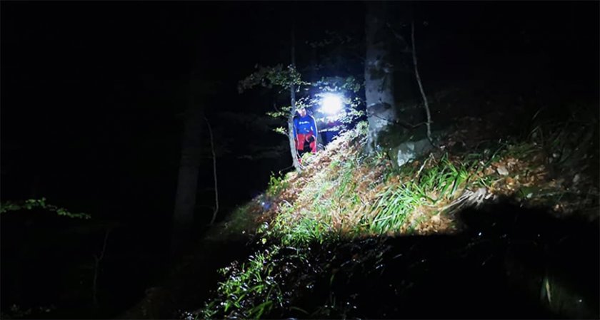 Планински спасители свалиха от Беласица мъж със счупен крак, паднал от водопад