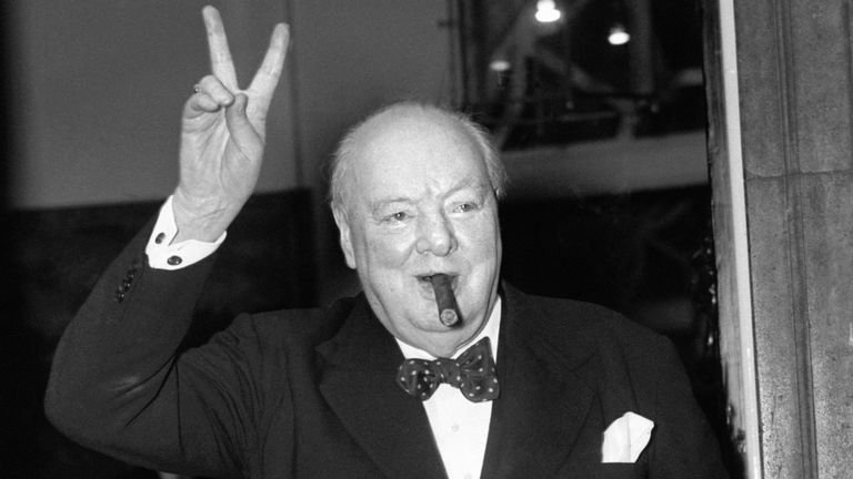 Търг за недопушена от Чърчил пура