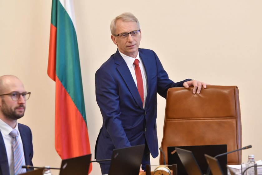 Гласуват първия вот на недоверие към кабинета „Денков”