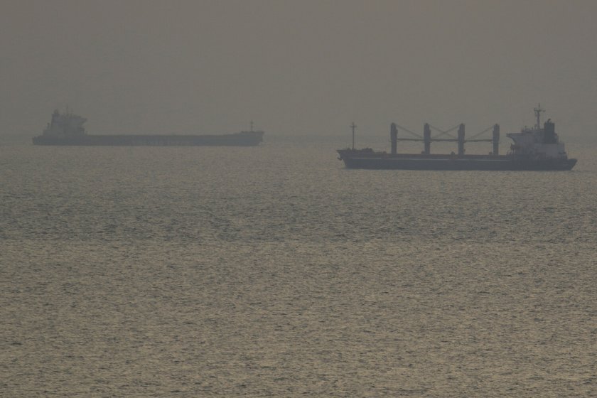 Товарни кораби се блъснаха в Мраморно море