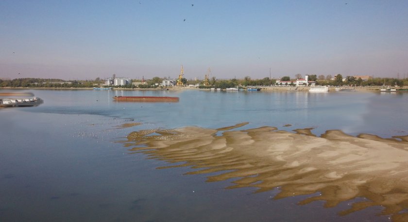 Нивото на река Дунав при Русе вчера и днес е