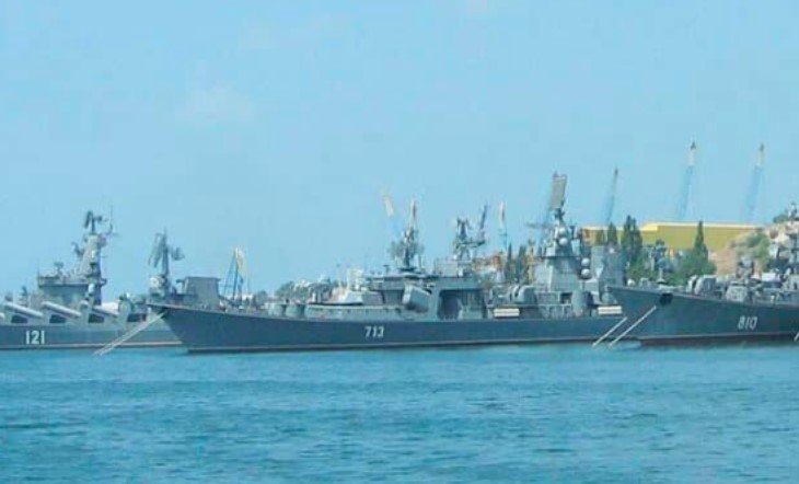 Руският флот провежда учение край Крим