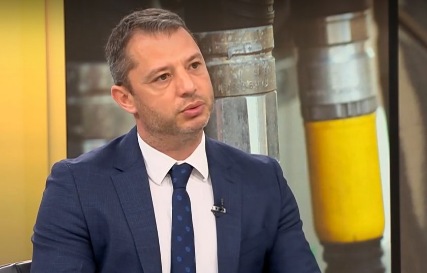 Рогачът на ГЕРБ - Делян Добрев най-вероятно ще гласува за