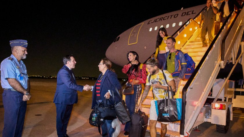 Четирима българи са евакуирани от Израел със самолет на испанските ВВС