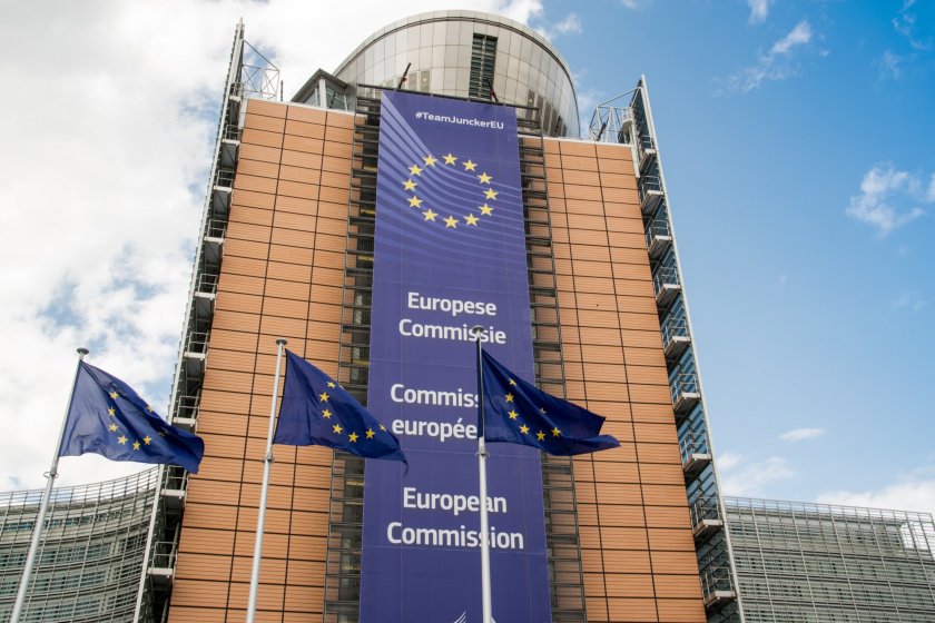 Европейската комисия (ЕК) започна разследване срещу Meta и TikTok заради