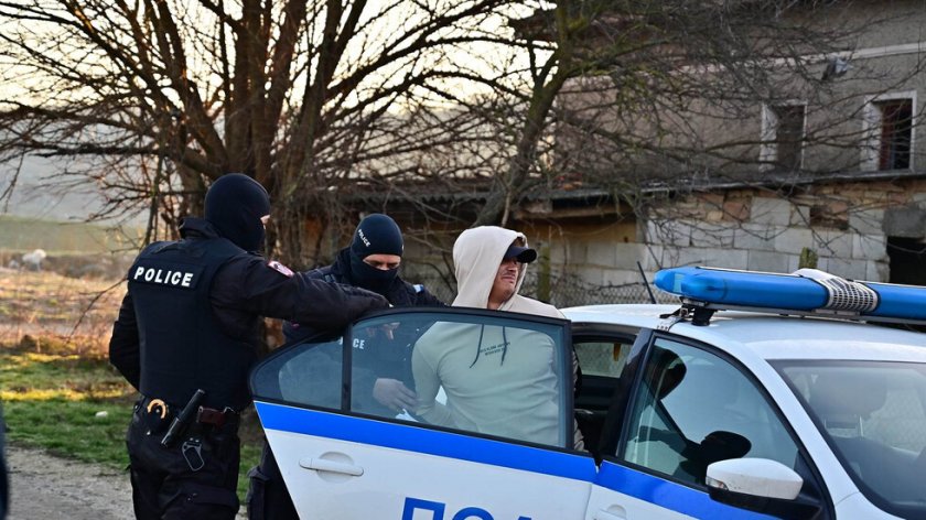 Арестуваха седем души по време на спецоперация в Област Перник,