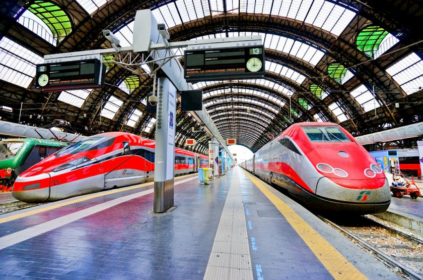 В Италия започна общонационална 24-часова стачка. Тя ще засегне железопътния. фериботния, въздушния и