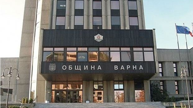 Машини за пробно гласуване монтираха в общината във Варна