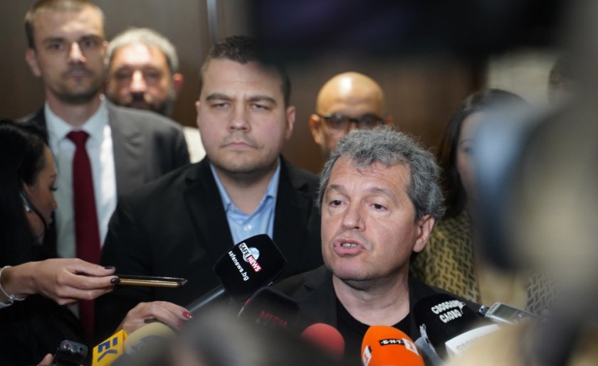 Председателят на ПГ на Има такъв народ Тошко Йорданов поиска