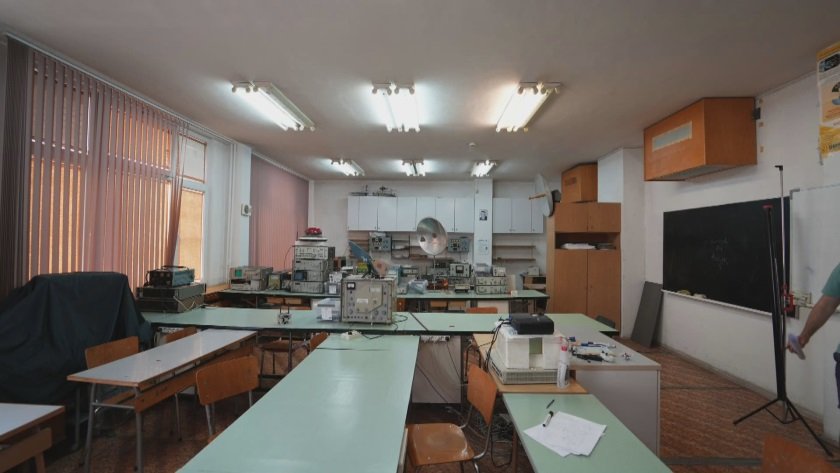 В Софийския университет: Откриха свръхмодерна лаборатория за космически изследвания