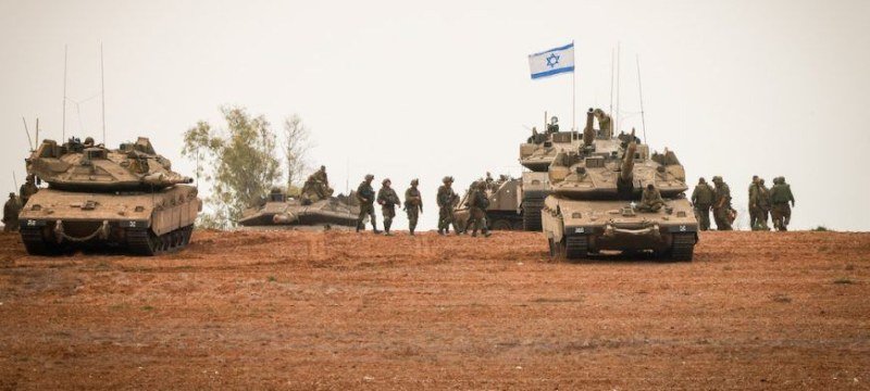 Израелската армия е обкръжила град Газа 