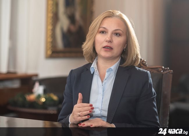 Надежда Йорданова: Как така ЦИК пренаписва Изборния кодекс?