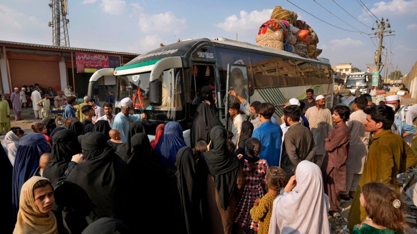 В Пакистан започва изселване на нелегални мигранти