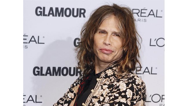 Втора жена е завела дело за сексуално посегателство срещу фронтмена