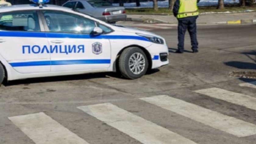 Шофьор блъсна 16-годишно момиче на пешеходна пътека в Димитровград