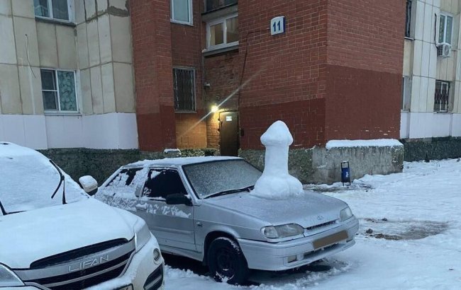 Необичайни скулптури започнаха да се появяват в различни райони на