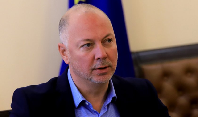 Разглеждат вота на недоверие към правителството на 15 ноември