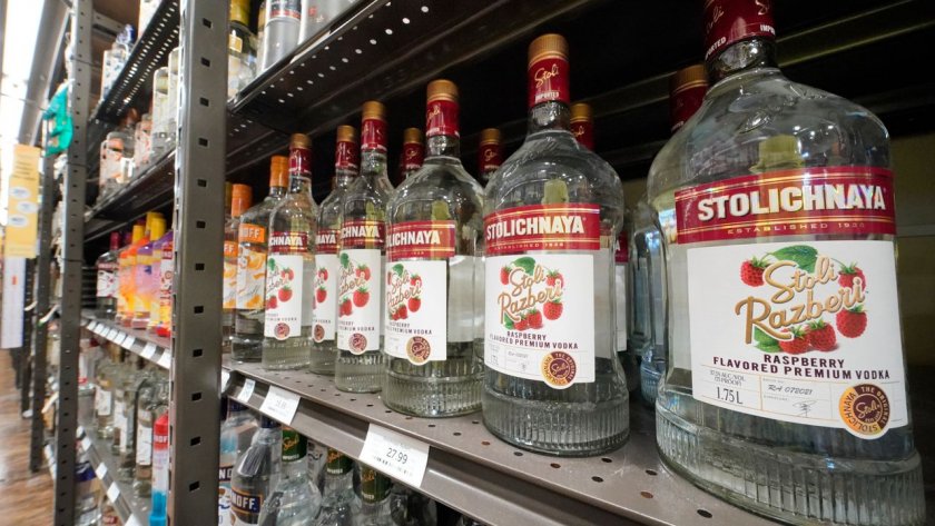 Финансисти в Русия искат по-висока цена за водката и коняка