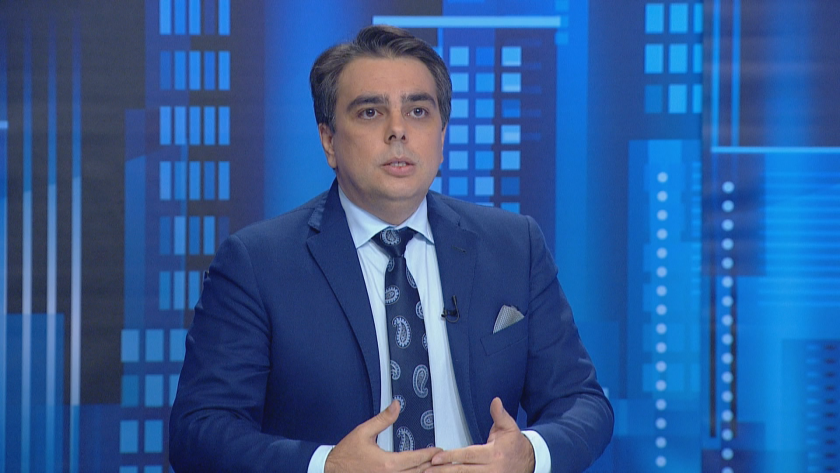 Бюджетът е балансиран в рамките на Маастрихтските критерии. Предвиждаме 50%