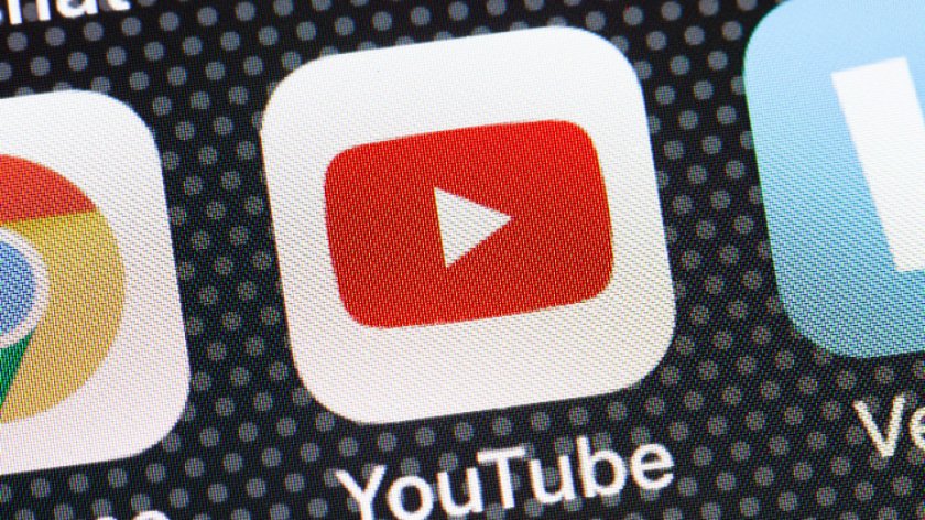 YouTube ще обозначава "синтетично" съдържание, когато се използва изкуствен интелект