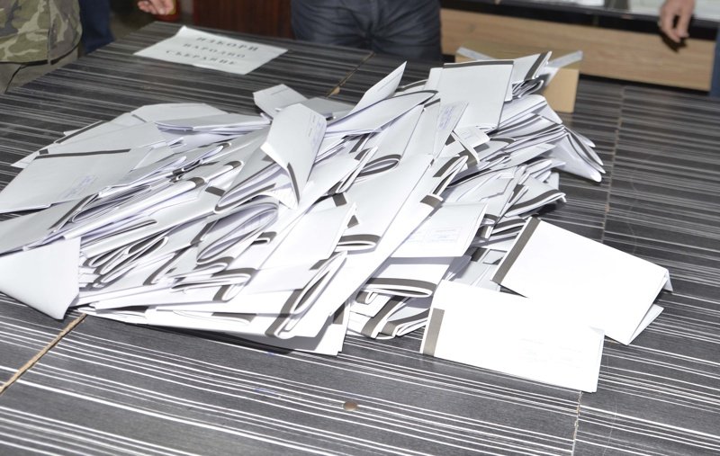 Ново изборно престъпление беше установено, този път в Дупница. Двама избиратели са