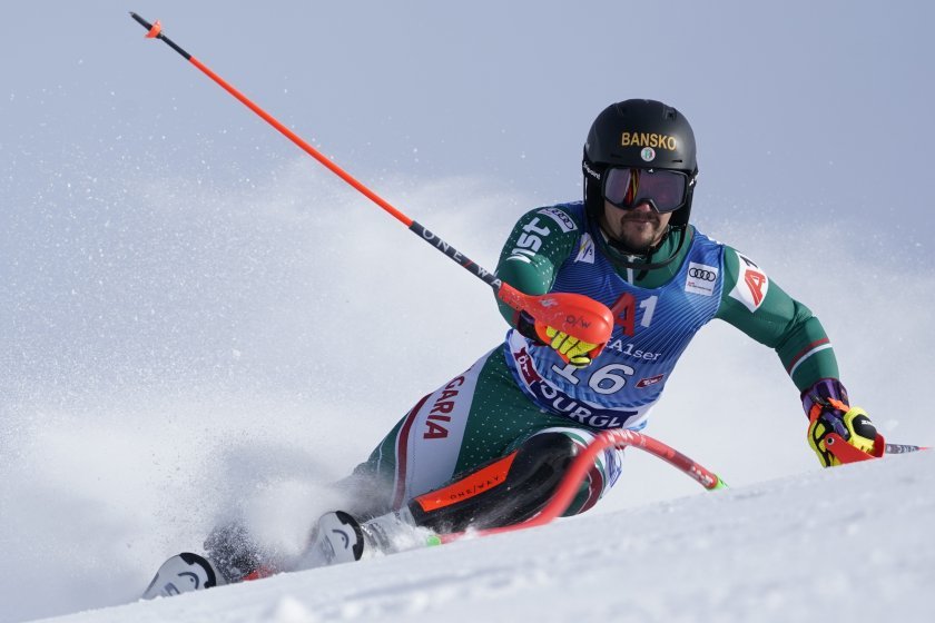 Най-добрият български алпиец Алберт Попов взе пътвите си точки за
