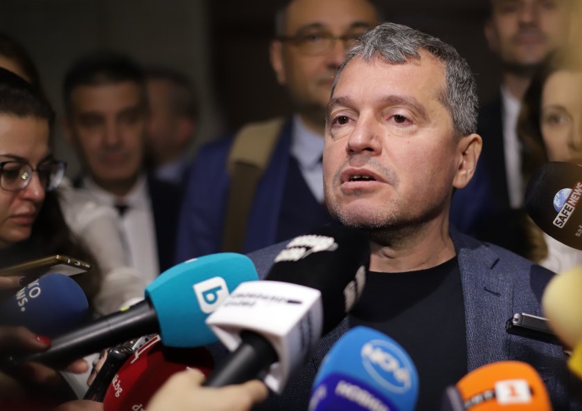 Тошко Йорданов: Цялото правителство трябва да си подаде оставката