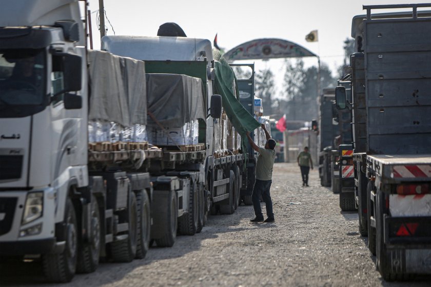 Най-малко 144 камиона, превозващи международна хуманитарна помощ, влязоха в Ивицата Газа