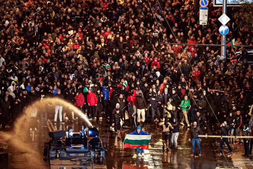 Протестът на феновете направи България №1 в световните новини