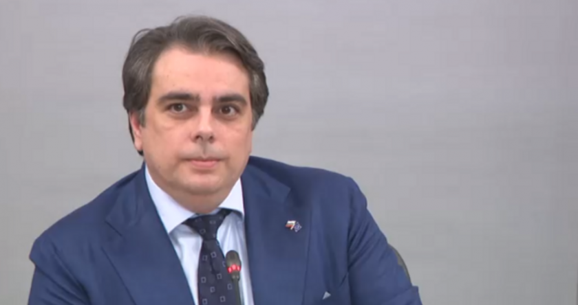 Асен Василев: Спокоен съм за бюджета, ще издържи