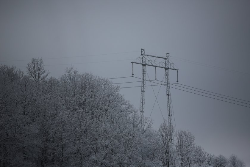 Студ и тъмнина: Повече от половин милион домакинства в страната са без ток 