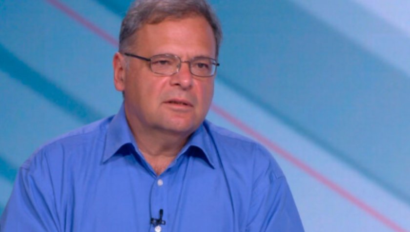 Министърът на околната среда Юлиан Попов обяви, че се обмисля