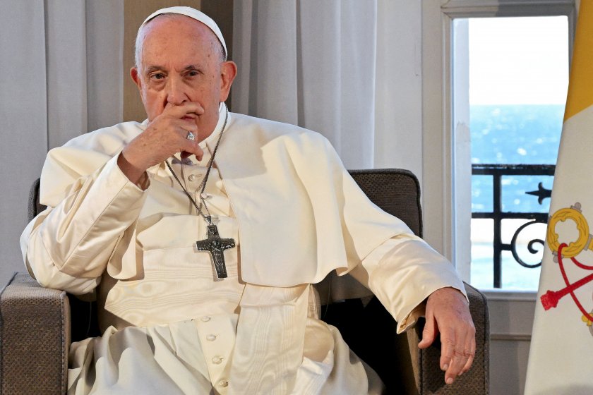 И папата с възпаление на белите дробове