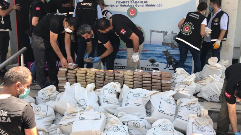 Над 1,7 тона наркотици са заловени при полицейска операция в Турция
