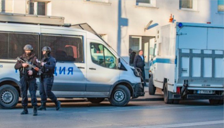 Въоръжен грабеж в София. Нападението пистолет е извършено  на улица Летоструй“