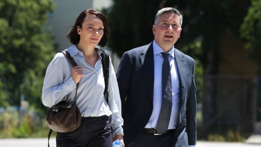 Антикорупционната комисия КПКОНПИ се е отказала от иска си за