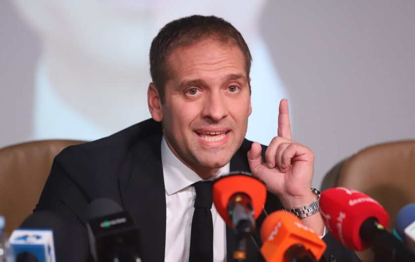 Борислав Михайлов няма намерение да си тръгва от БФС. Той