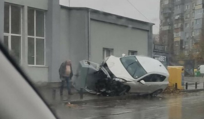 Шофьор е катастрофирал снощи в района на стадион Дунав в