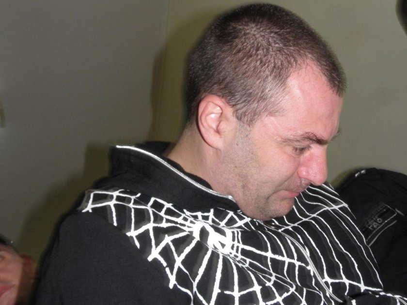Емил Първанов - Ембака е сред първите задържани за проверка