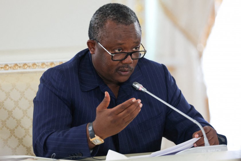 Президентът на република Гвинея-Бисау Умаро Сисоко Ембало разпусна парламента на