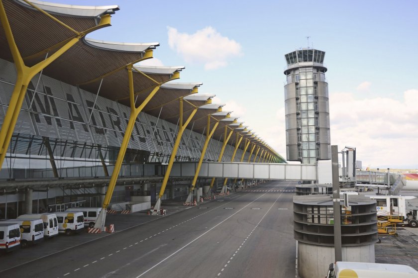 Синдикатите, представляващи наземните служители на испанските летища, планират да стачкуват