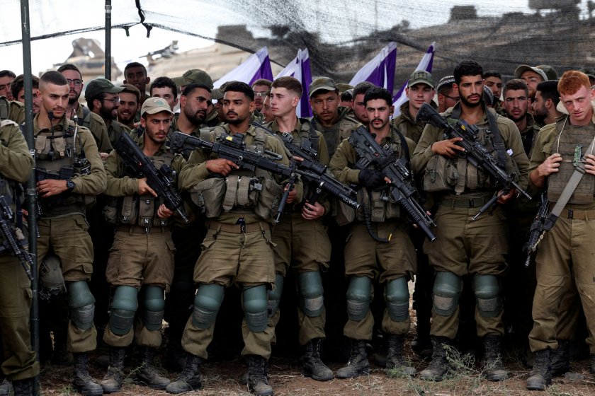 Израелската армия е задържала десетки терористи в района на болница 