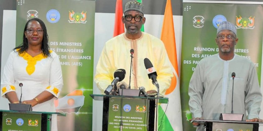 Нигер, Мали и Буркина Фасо се стремят към политически и